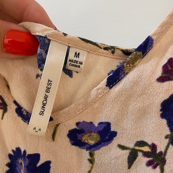 Aritzia Floral Spring/Summer Tank - Picture 3 of 3